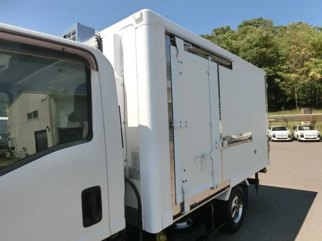 いすゞ エルフ TPG-NLR85AN(2WD)の写真20