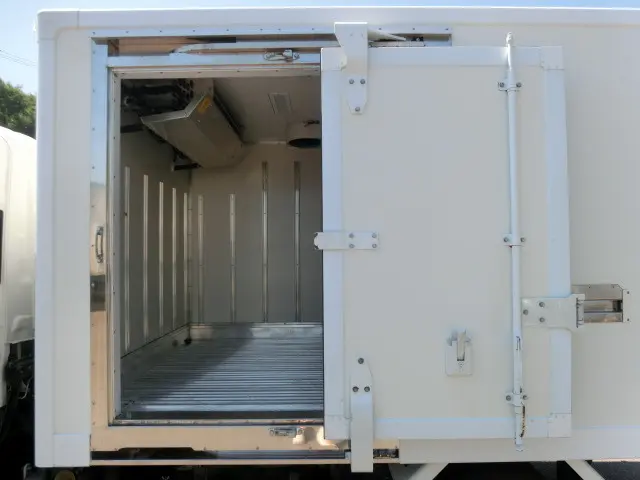 いすゞ エルフ TPG-NLR85AN(2WD)の写真22