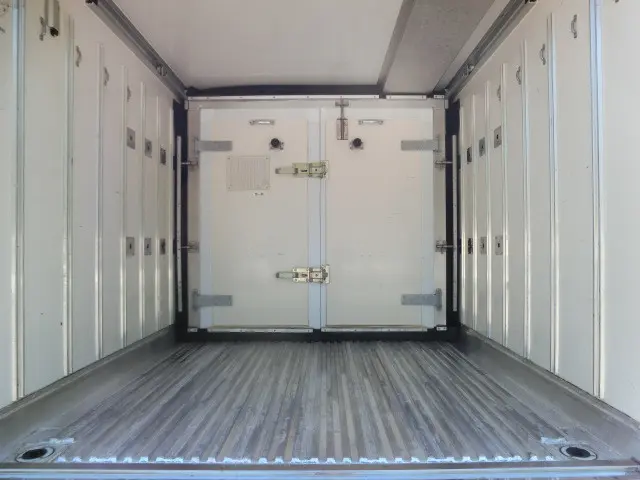 いすゞ エルフ TPG-NLR85AN(2WD)の写真24