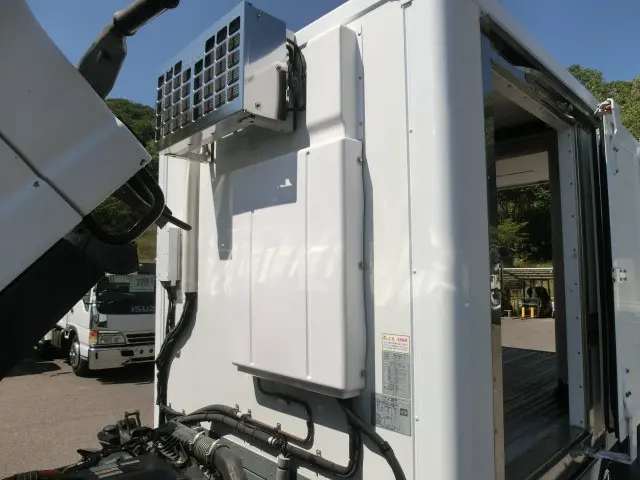 いすゞ エルフ TPG-NLR85AN(2WD)の写真28