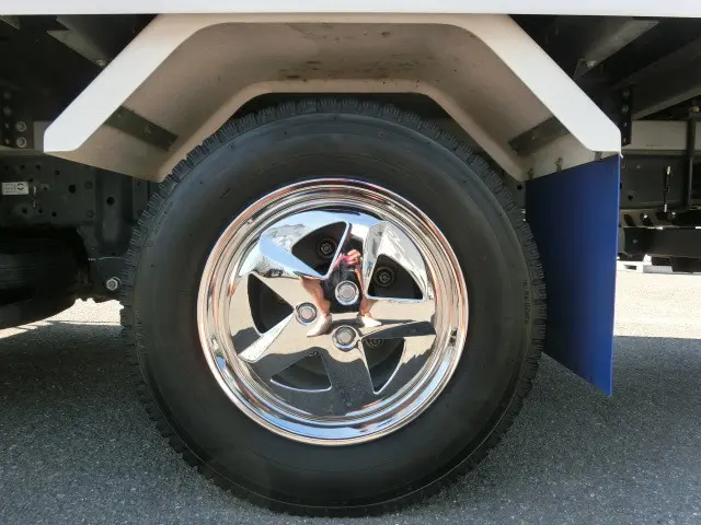 いすゞ エルフ TPG-NLR85AN(2WD)の写真33