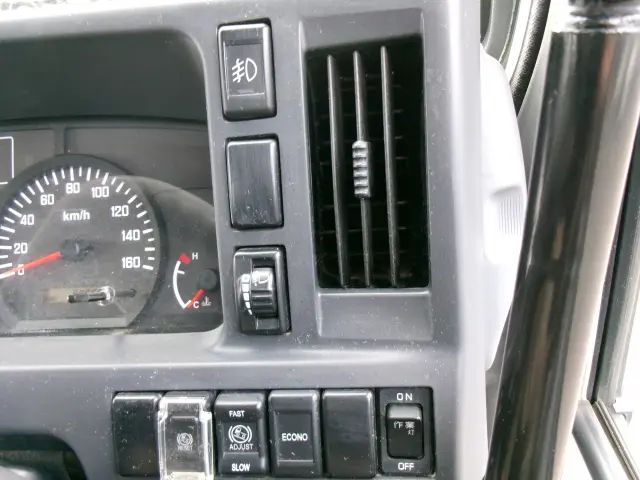 いすゞ エルフ TPG-NJR85AD(2WD)の写真16