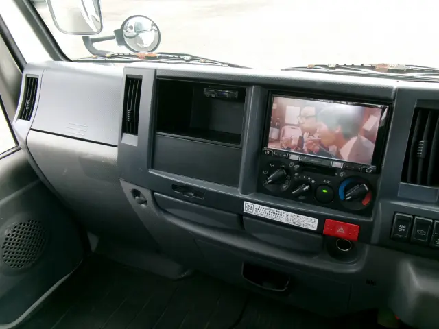 いすゞ エルフ TPG-NJR85AD(2WD)の写真18