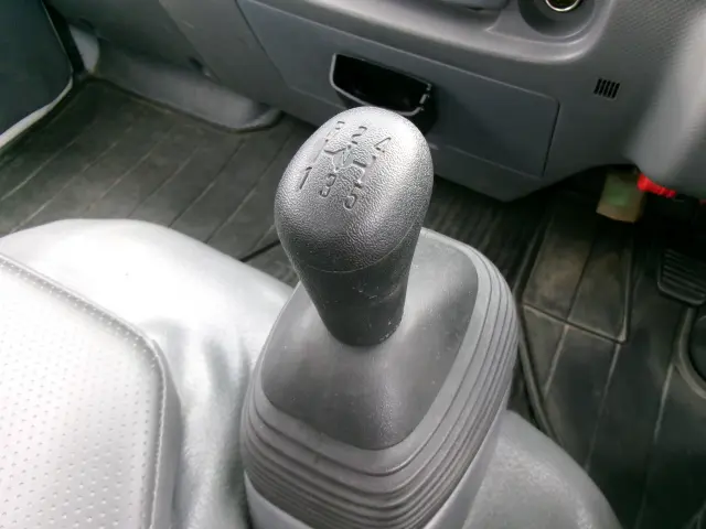 いすゞ エルフ TPG-NJR85AD(2WD)の写真19