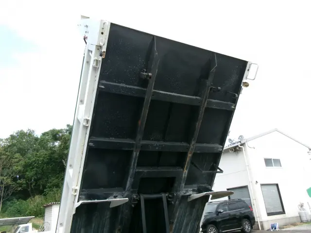 いすゞ エルフ TPG-NJR85AD(2WD)の写真33