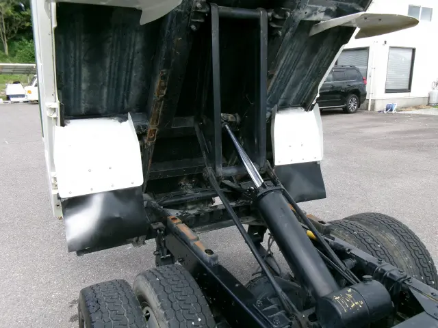 いすゞ エルフ TPG-NJR85AD(2WD)の写真34