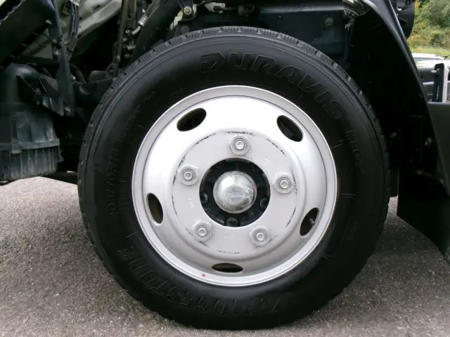 いすゞ エルフ TPG-NJR85AD(2WD)の写真38