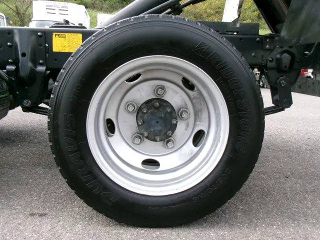 いすゞ エルフ TPG-NJR85AD(2WD)の写真40