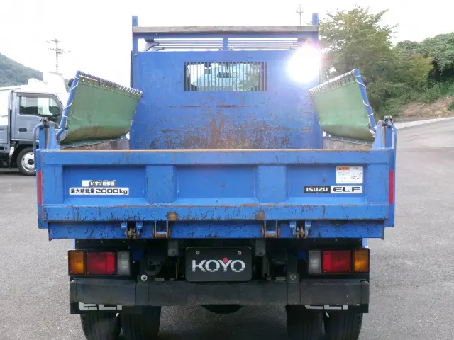 いすゞ エルフ 2RG-NJR88AD(2WD)の写真6