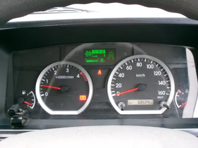 いすゞ エルフ 2RG-NJR88AD(2WD)の写真11