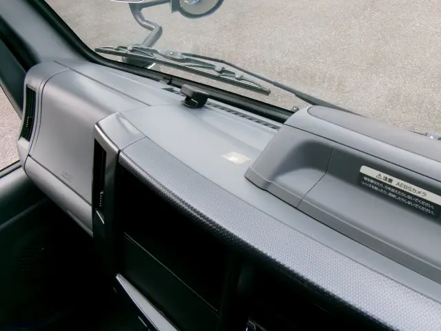 いすゞ エルフ 2RG-NJR88AD(2WD)の写真14