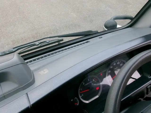 いすゞ エルフ 2RG-NJR88AD(2WD)の写真15