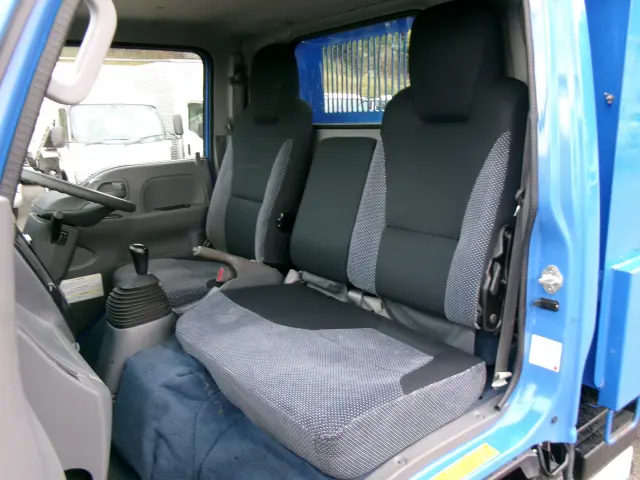 いすゞ エルフ 2RG-NJR88AD(2WD)の写真18