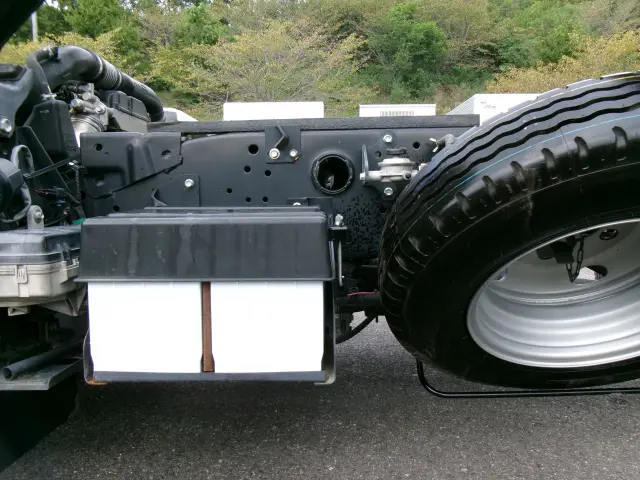 いすゞ エルフ 2RG-NJR88AD(2WD)の写真36