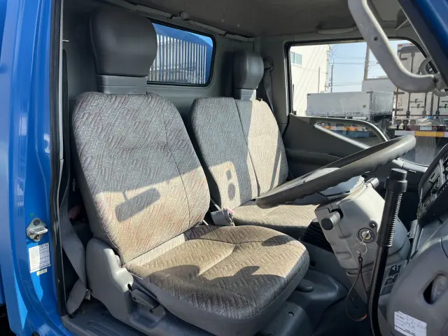 三菱 キャンター KC-FE538BD(2WD)の写真9