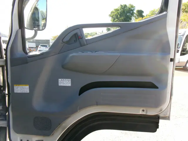 三菱 キャンターガッツ PDG-FB70B(2WD)の写真20