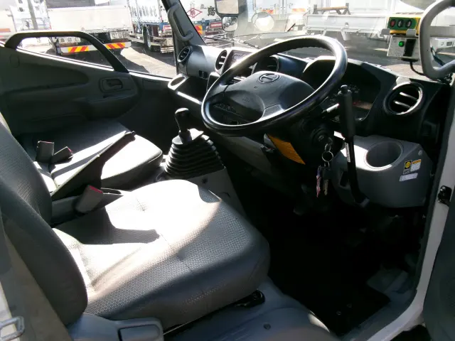 日野 デュトロ TKG-XZU620T(2WD)の写真9