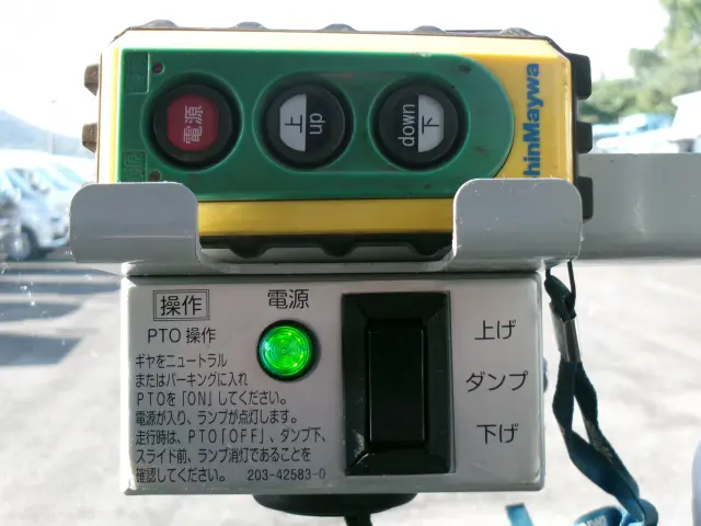 日野 デュトロ TKG-XZU620T(2WD)の写真16