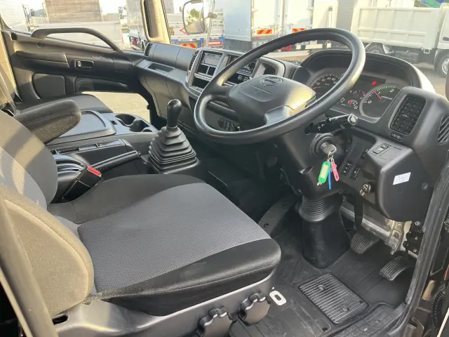 日野 レンジャー TPG-FD7JLAG(2WD)の写真9