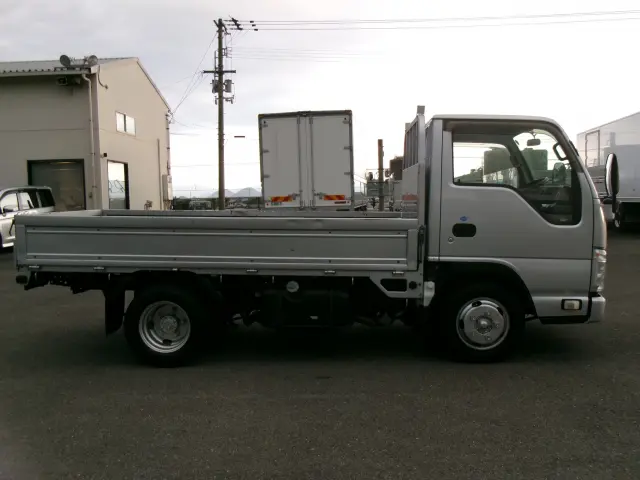 いすゞ エルフ TRG-NJR85A(2WD)の写真3