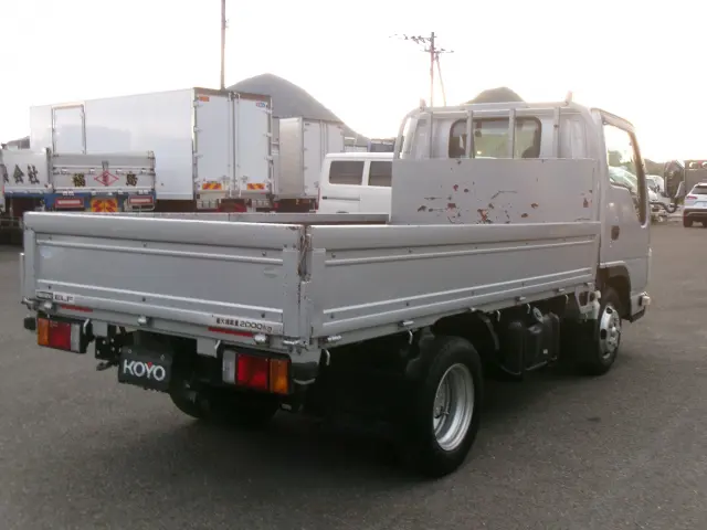 いすゞ エルフ TRG-NJR85A(2WD)の写真4