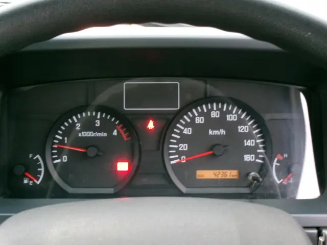 いすゞ エルフ TRG-NJR85A(2WD)の写真12