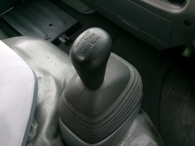 いすゞ エルフ TRG-NJR85A(2WD)の写真16