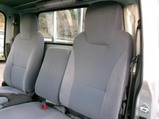 いすゞ エルフ TRG-NJR85A(2WD)の写真17