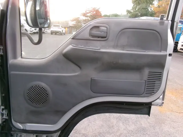 いすゞ エルフ TRG-NJR85A(2WD)の写真20