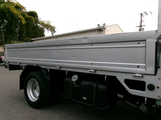 いすゞ エルフ TRG-NJR85A(2WD)の写真21