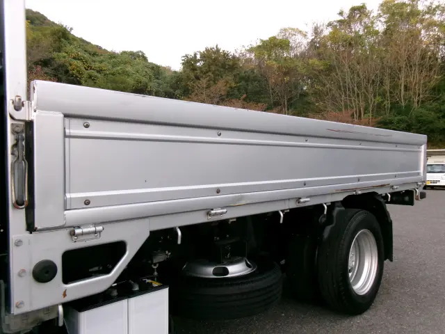 いすゞ エルフ TRG-NJR85A(2WD)の写真23