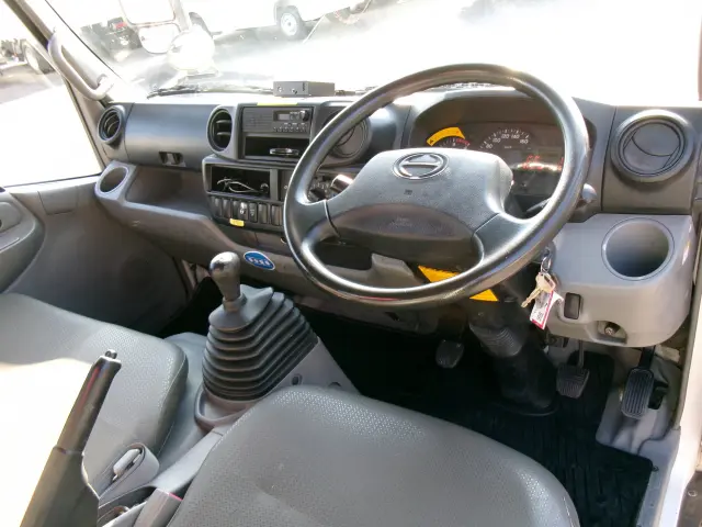 日野 デュトロ SKG-XZU650M(2WD)の写真7