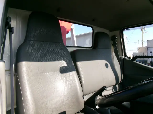 日野 デュトロ SKG-XZU650M(2WD)の写真8