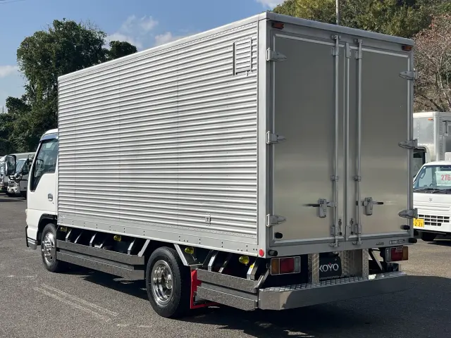 いすゞ エルフ KK-NKR66LAV(2WD)の写真5