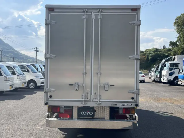 いすゞ エルフ KK-NKR66LAV(2WD)の写真6