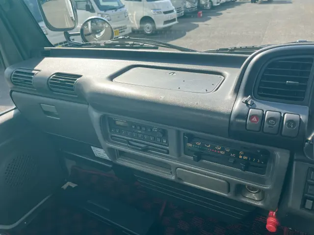 いすゞ エルフ KK-NKR66LAV(2WD)の写真17