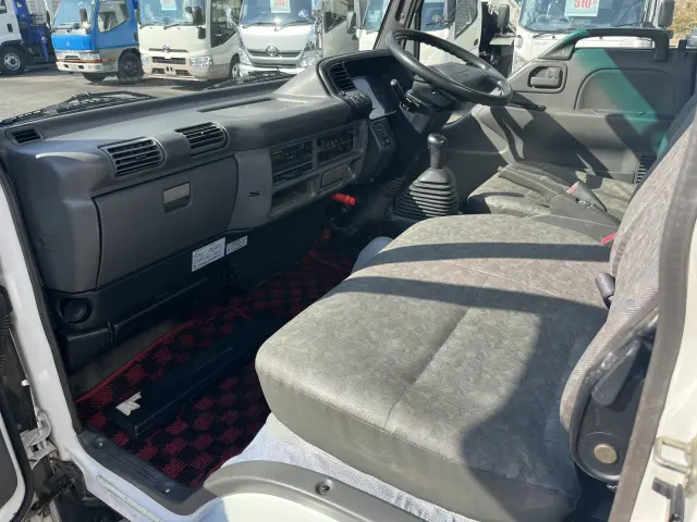 いすゞ エルフ KK-NKR66LAV(2WD)の写真19