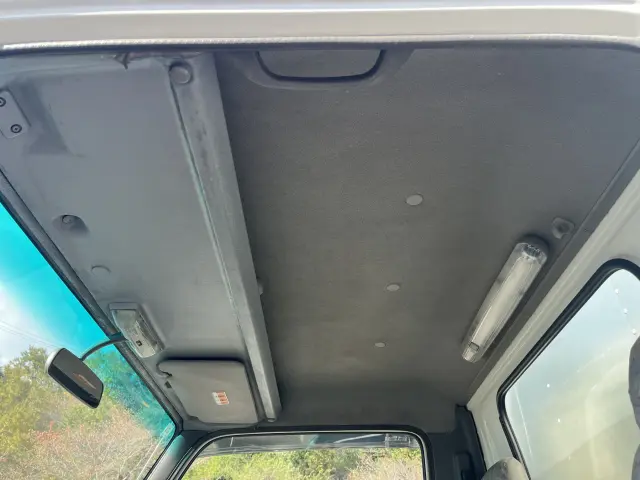 いすゞ エルフ KK-NKR66LAV(2WD)の写真22