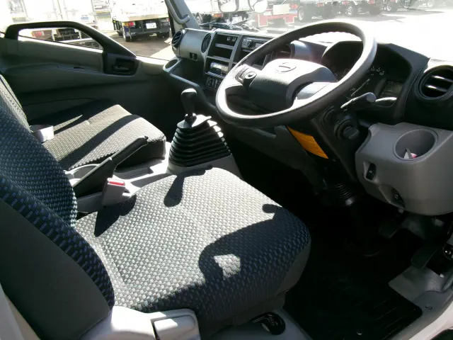 日野 デュトロ 2KG-XZU712M(2WD)の写真9