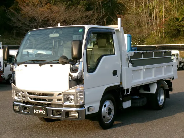 いすゞ エルフ 2RG-NKR88AD(2WD)の写真1