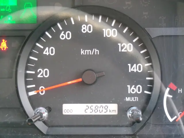 いすゞ エルフ 2RG-NKR88AD(2WD)の写真15