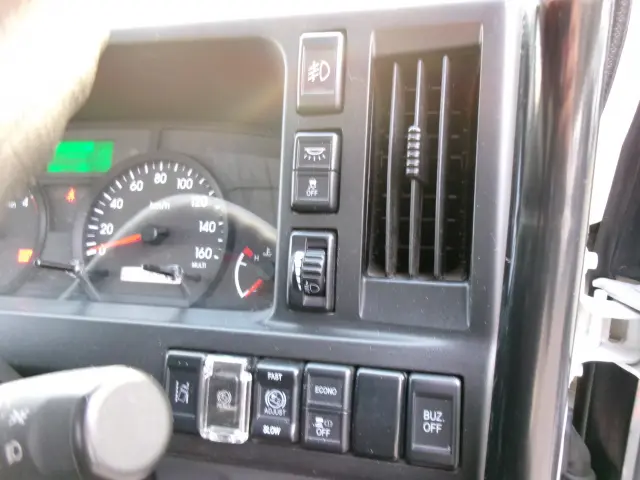 いすゞ エルフ 2RG-NKR88AD(2WD)の写真16