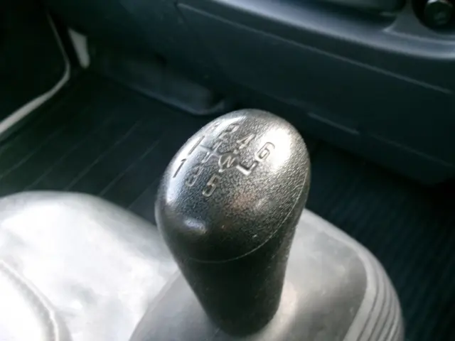 いすゞ エルフ 2RG-NKR88AD(2WD)の写真19