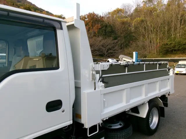 いすゞ エルフ 2RG-NKR88AD(2WD)の写真24