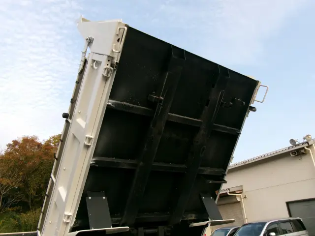 いすゞ エルフ 2RG-NKR88AD(2WD)の写真31