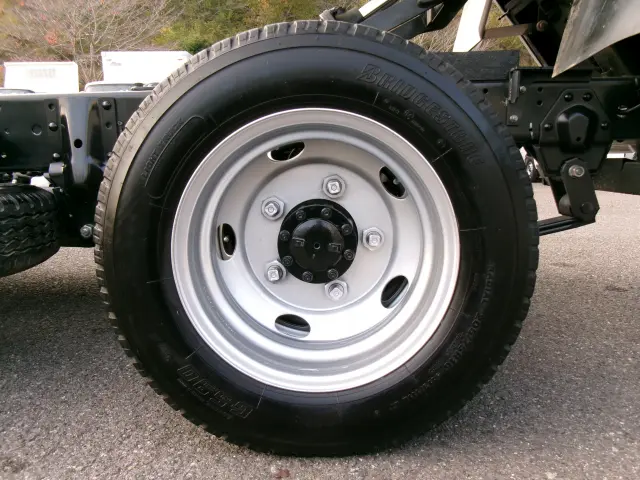 いすゞ エルフ 2RG-NKR88AD(2WD)の写真37