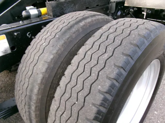 いすゞ エルフ 2RG-NKR88AD(2WD)の写真38