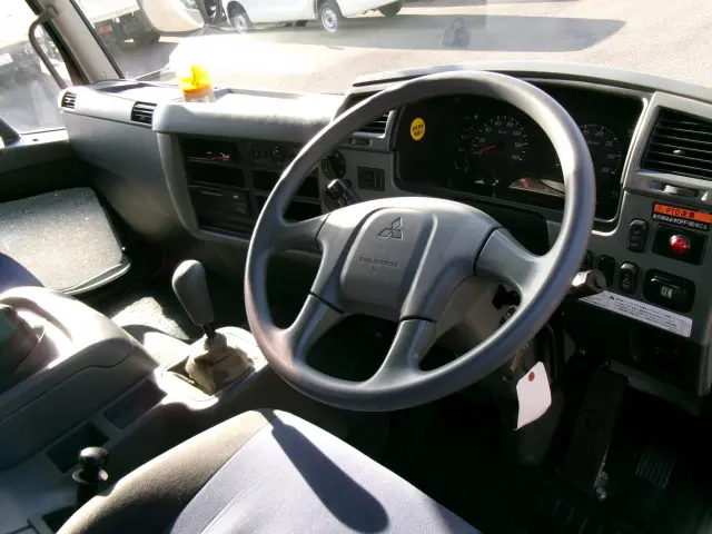 三菱 ファイター TKG-FK62FY(2WD)の写真9