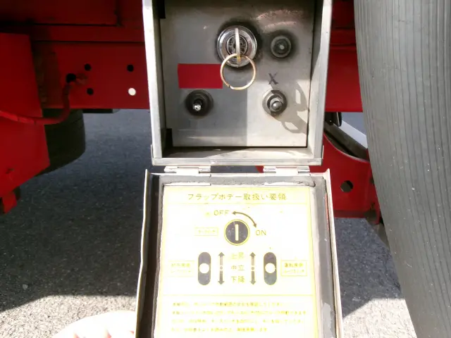 日野 レンジャー ADG-FD7JLWAの写真32