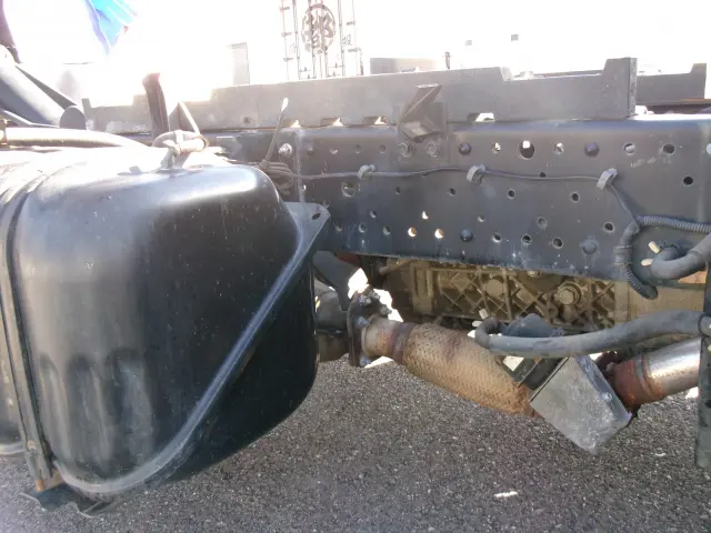 いすゞ エルフ BDG-NKR85AD(2WD)の写真33